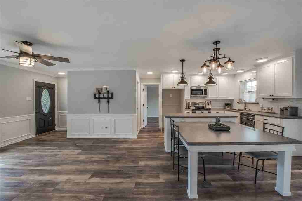 301 Cherry St - Photo 5 of 7