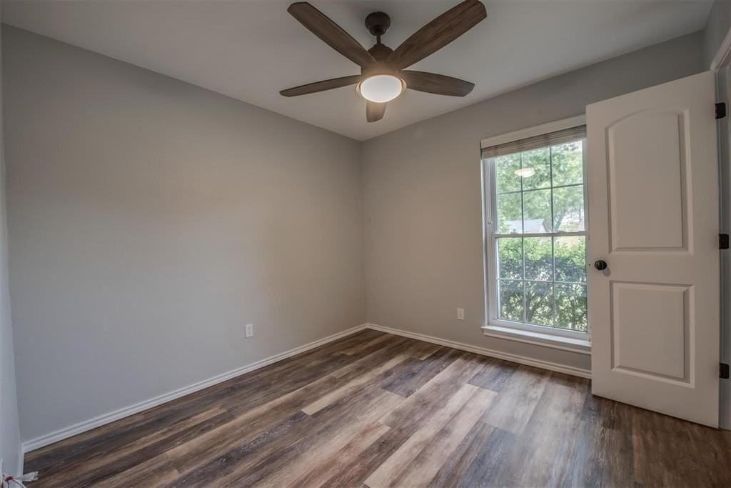 301 Cherry St - Photo 6 of 7