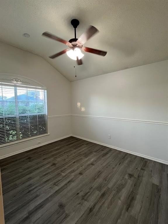 2805 Hawthorne Ln - Photo 7 of 21