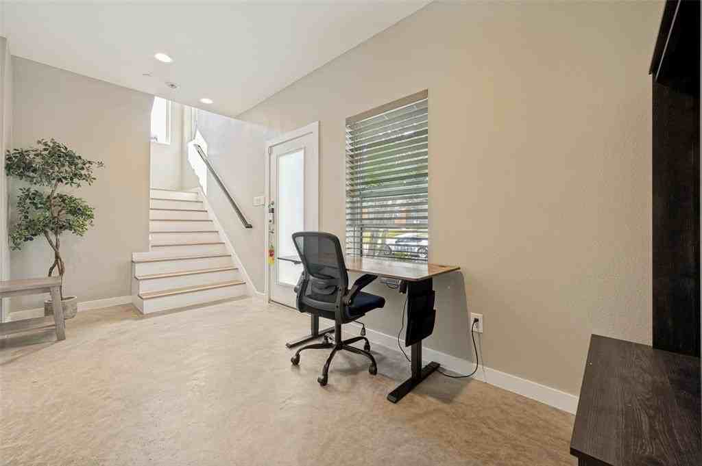 2630 Calvin St #101 - Photo 2 of 12