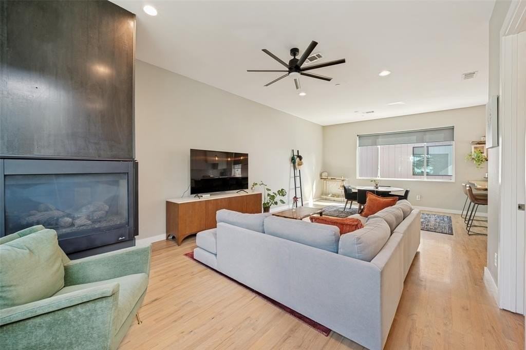 2630 Calvin St #101 - Photo 4 of 12