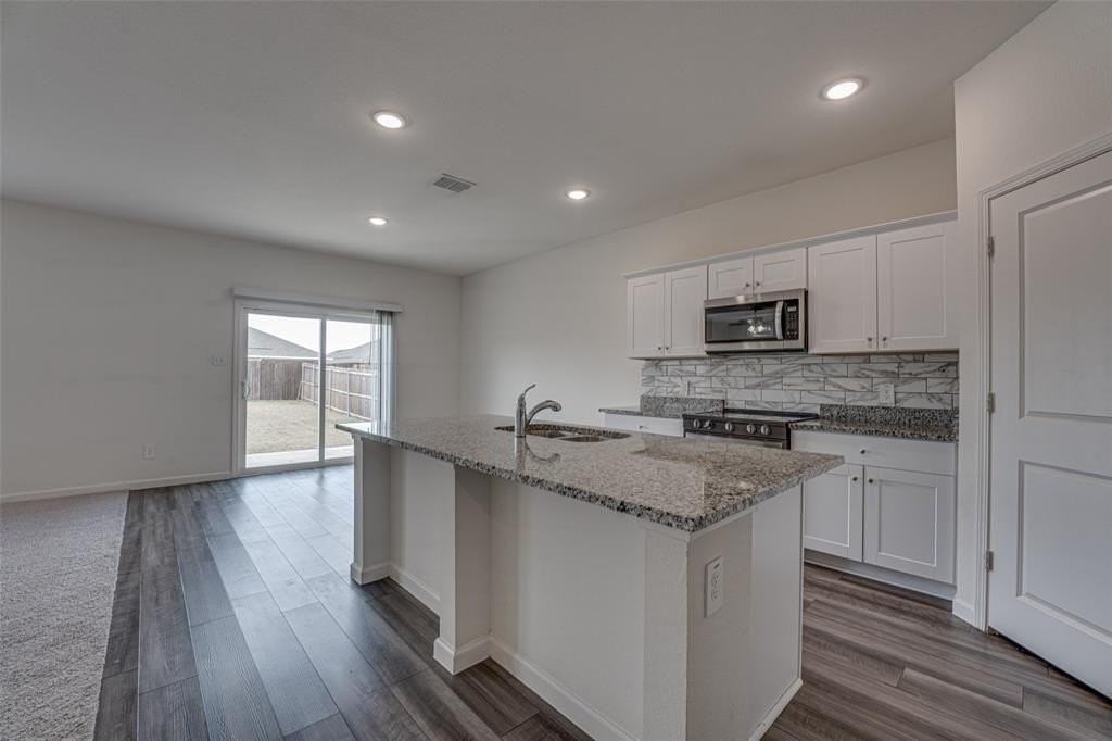 767 Camden Dr - Photo 5 of 37