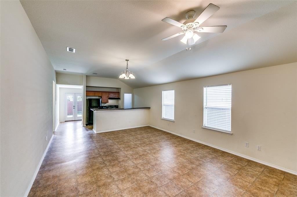 15407 Dorothy Nell Dr - Photo 3 of 12