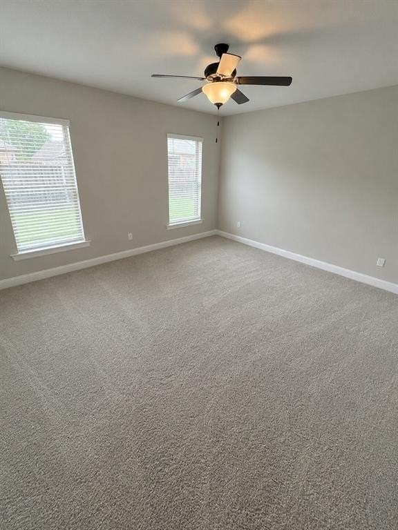 606 Acacia Dr - Photo 4 of 9