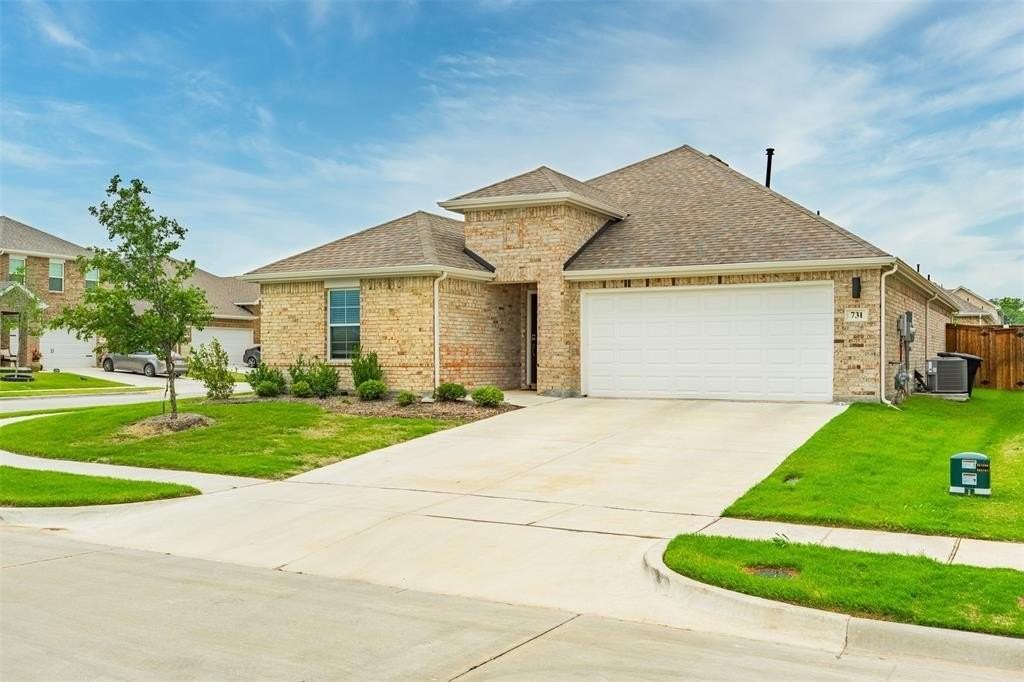731 Lauren Grove Ln - Photo 4 of 31