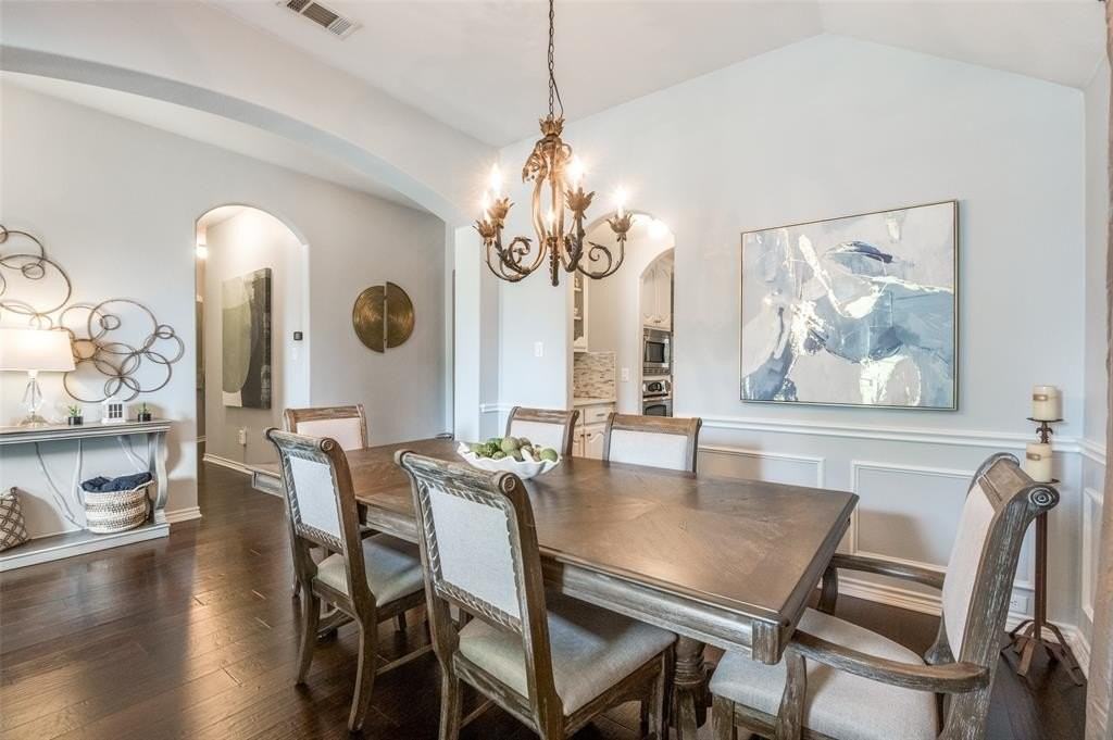 2731 Vela - Photo 6 of 33