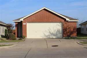 featured image of 1999 Kickapoo Trl