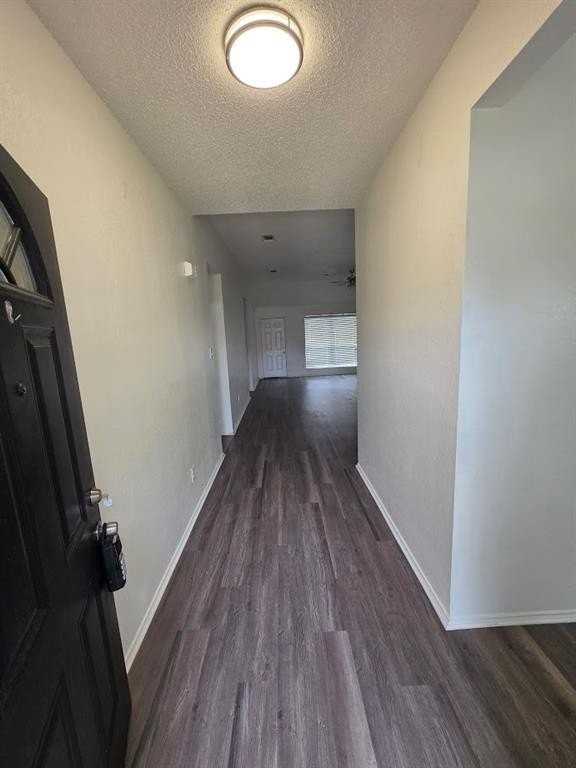 2858 Saint Thomas Ln - Photo 3 of 17