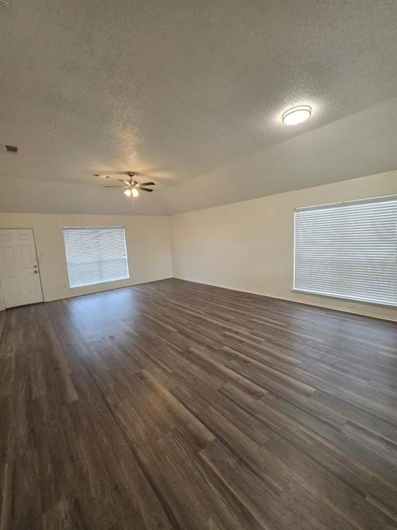 2858 Saint Thomas Ln - Photo 4 of 17
