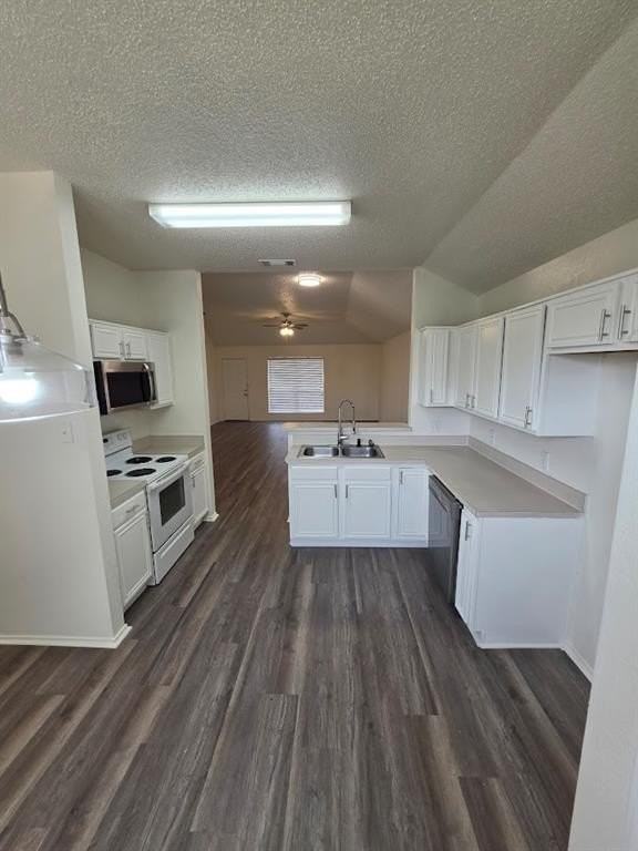 2858 Saint Thomas Ln - Photo 6 of 17