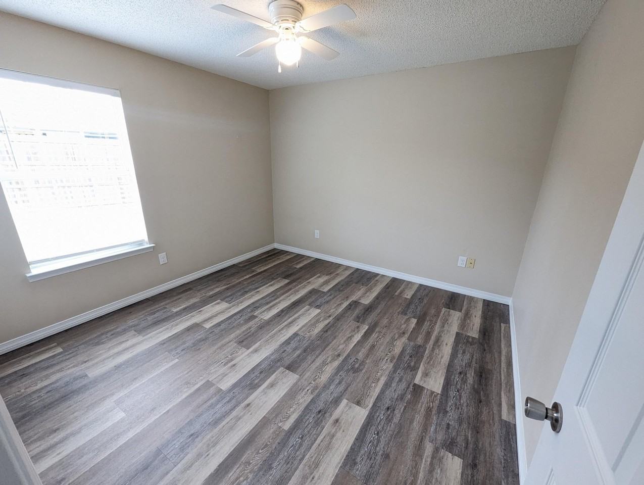 8909 Colony Ridge Cir - Photo 7 of 26