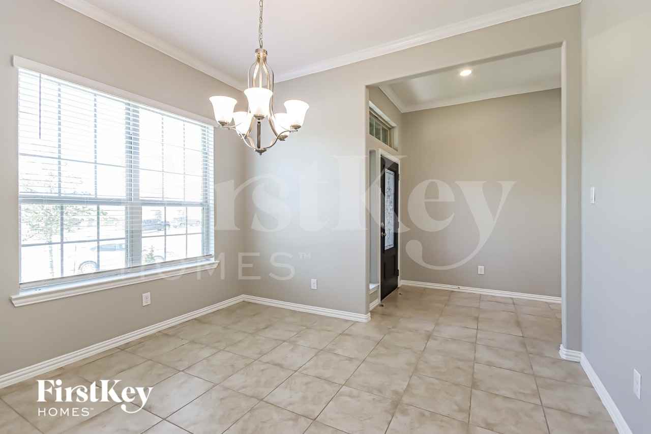 2342 Sugar Crest Dr - Photo 6 of 18