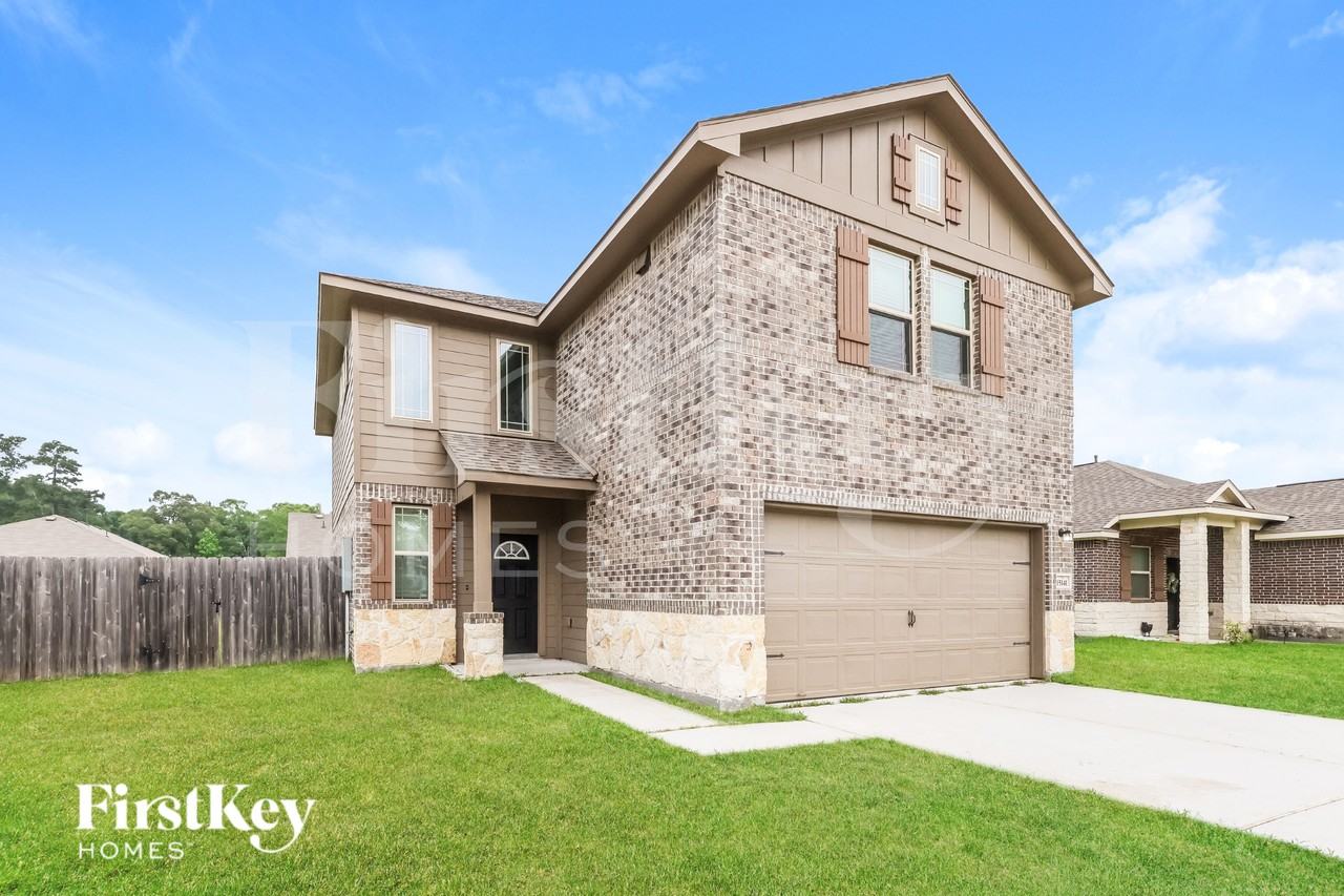 15141 Meadow Gln S - Photo 2 of 19