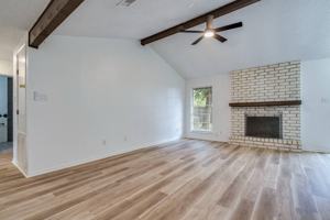 featured image of 1306 Glenda Dr #A