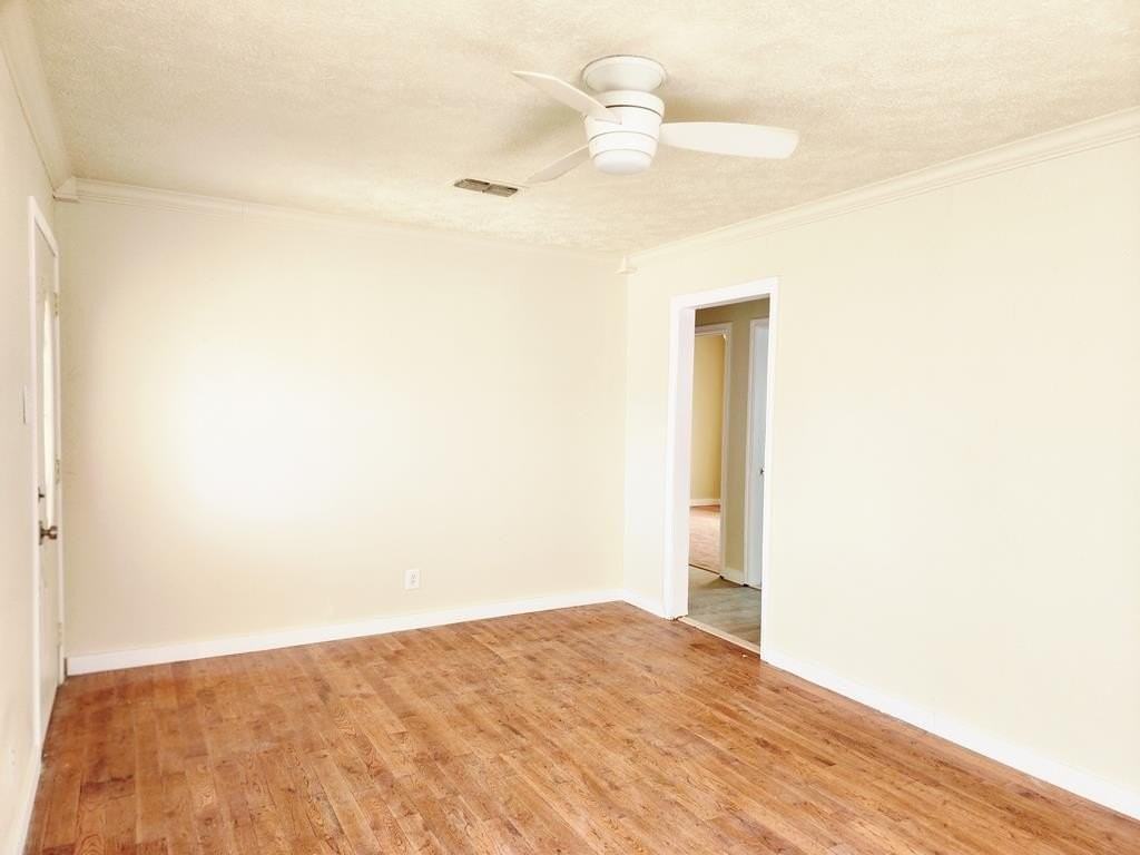 2705 W Kentucky Ave - Photo 2 of 10