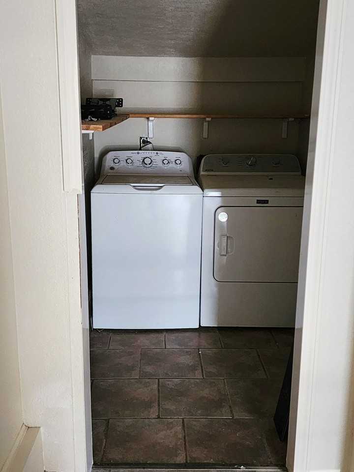 2705 W Kentucky Ave - Photo 5 of 10
