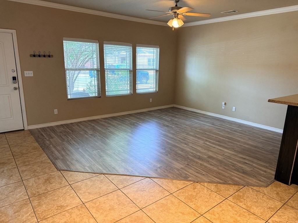 7230 Barksdale Ln - Photo 3 of 24