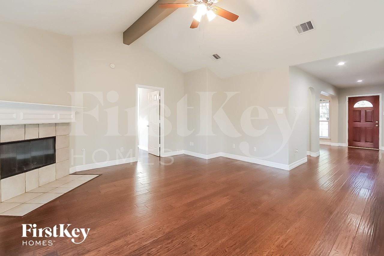 17110 Yeoman Way - Photo 3 of 16