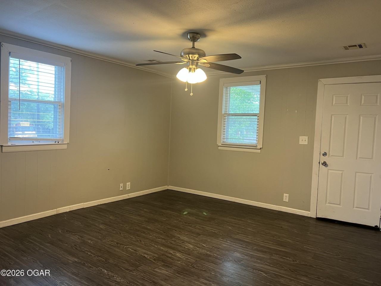 1806 Pennsylvania Ave - Photo 2 of 8