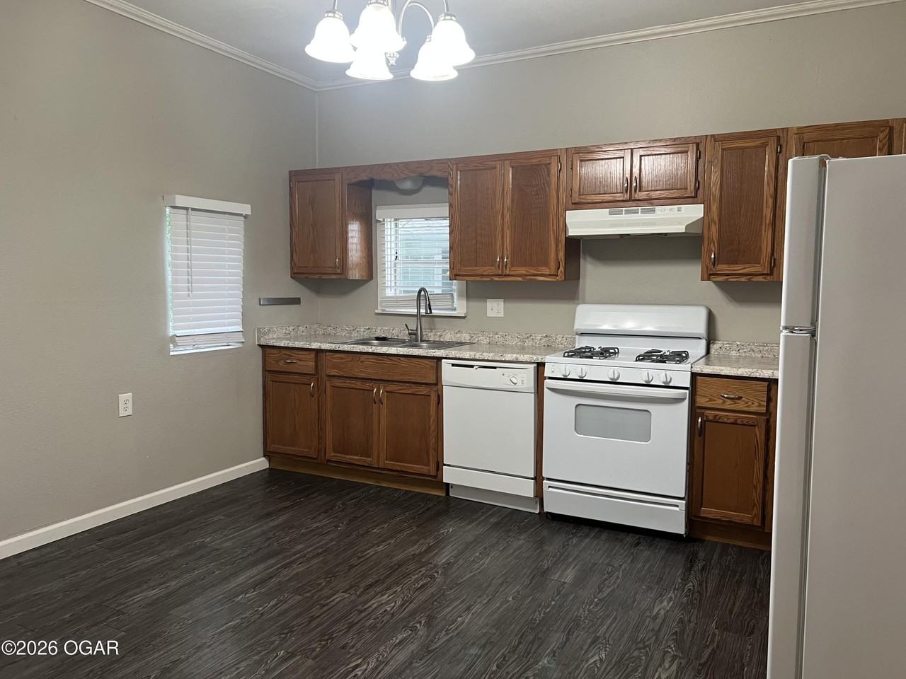 1806 Pennsylvania Ave - Photo 3 of 8