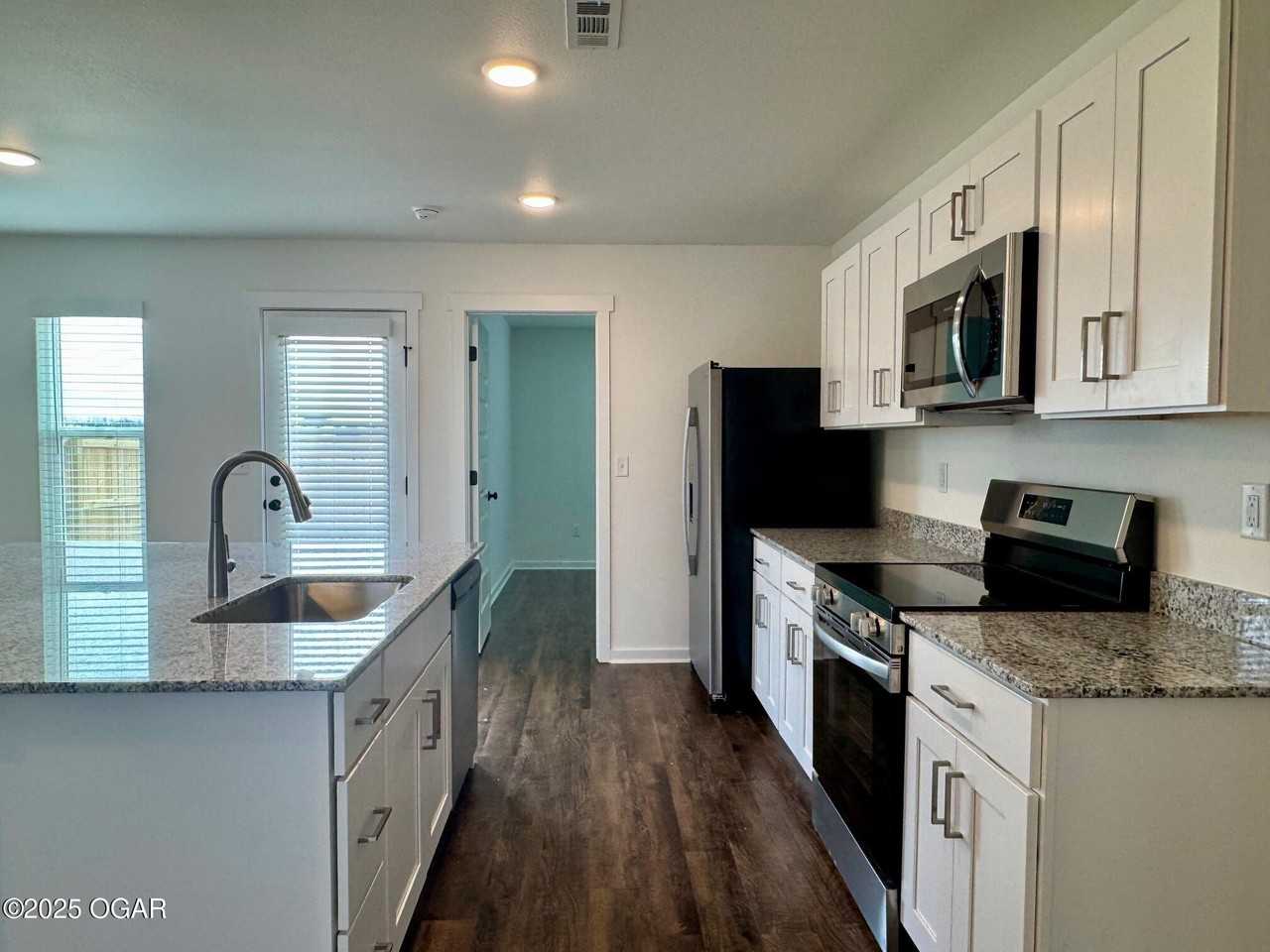 304 Eagle Edge Ave - Photo 4 of 18