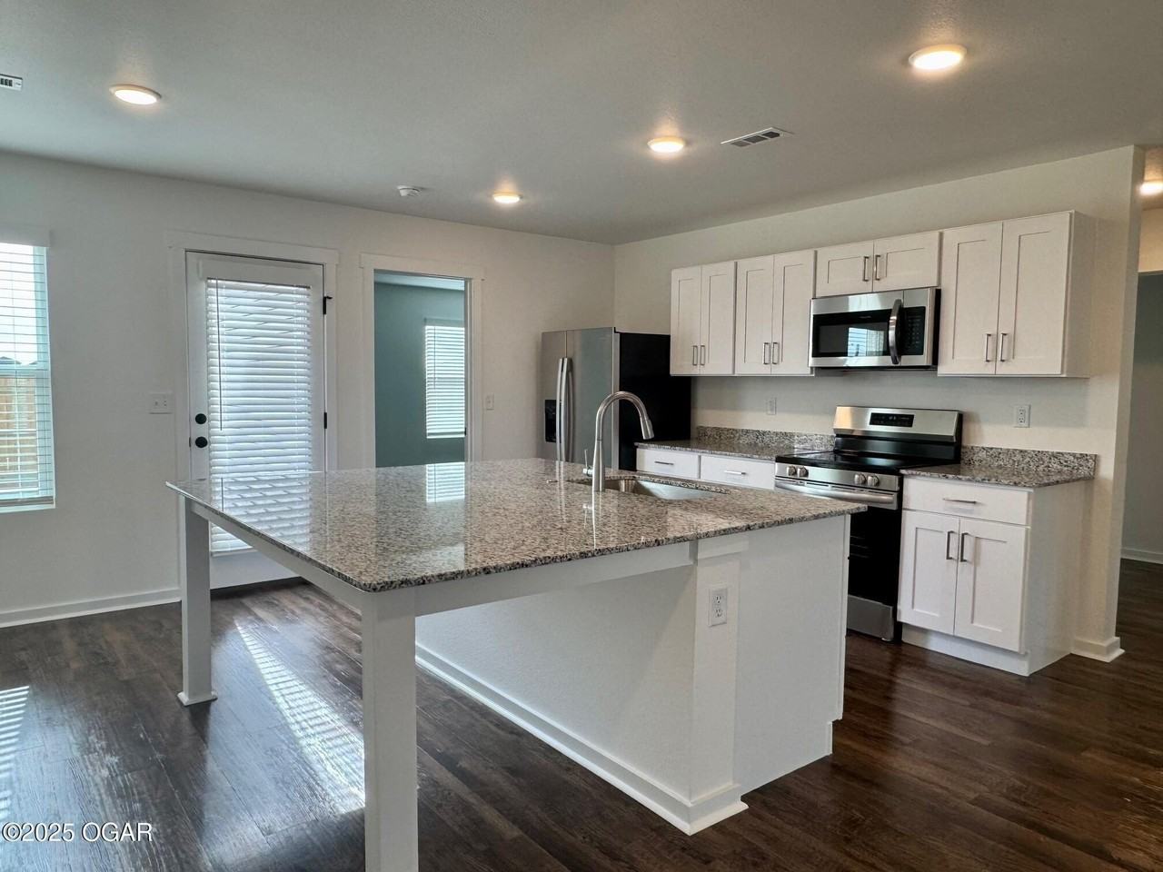 304 Eagle Edge Ave - Photo 5 of 18