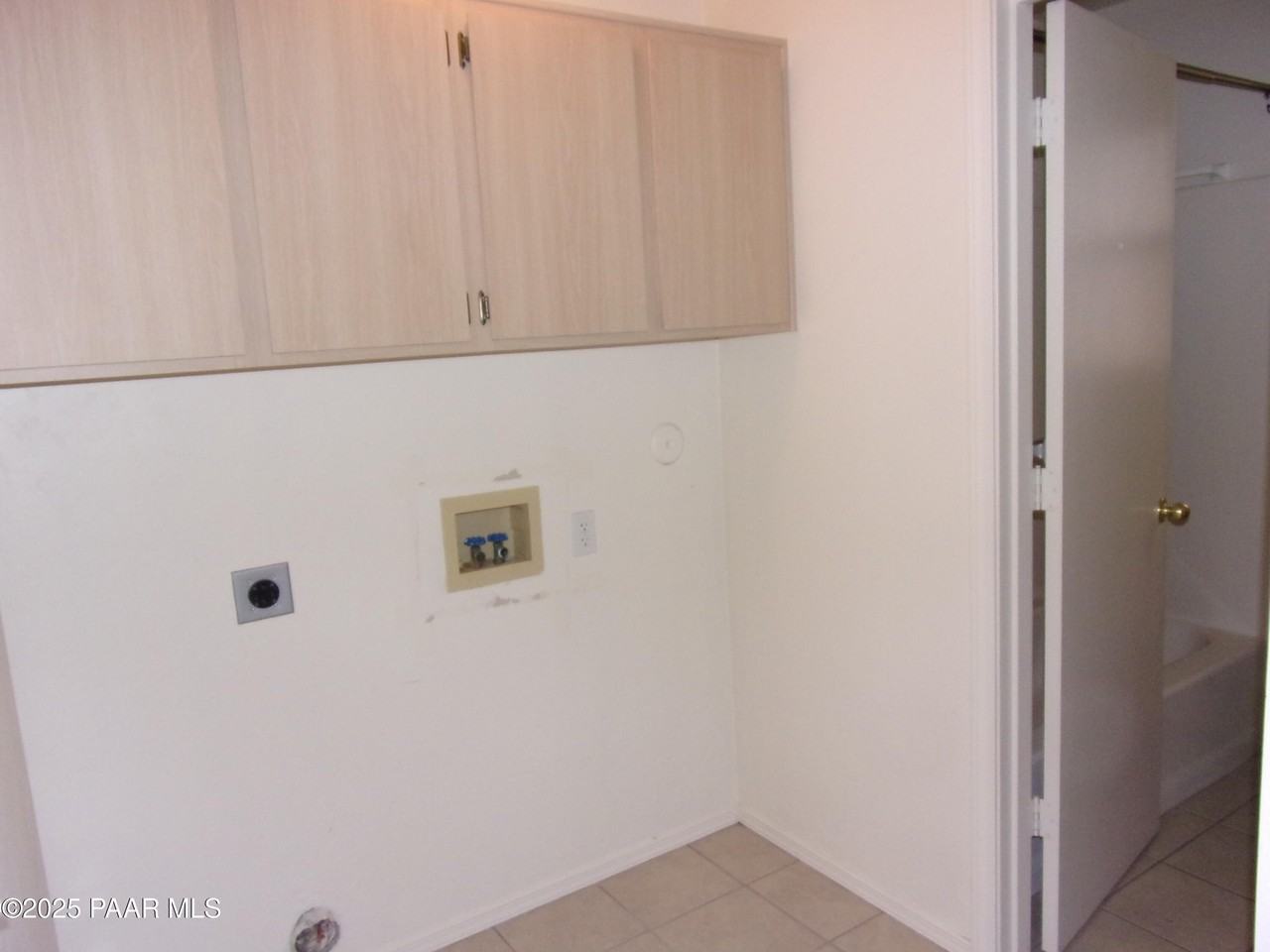 9641 E Lakeshore Dr #3 - Photo 5 of 7