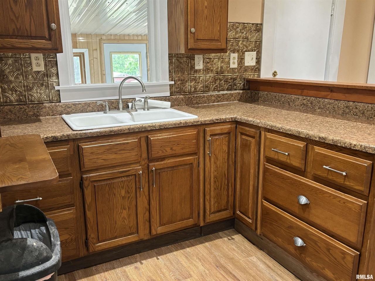 125 2nd St - Photo 3 of 17