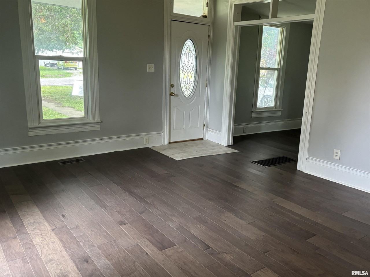 125 2nd St - Photo 6 of 17