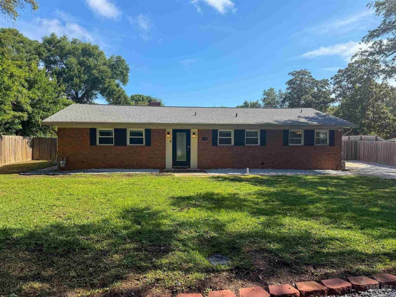 220 Cordoba St - Photo 2 of 50