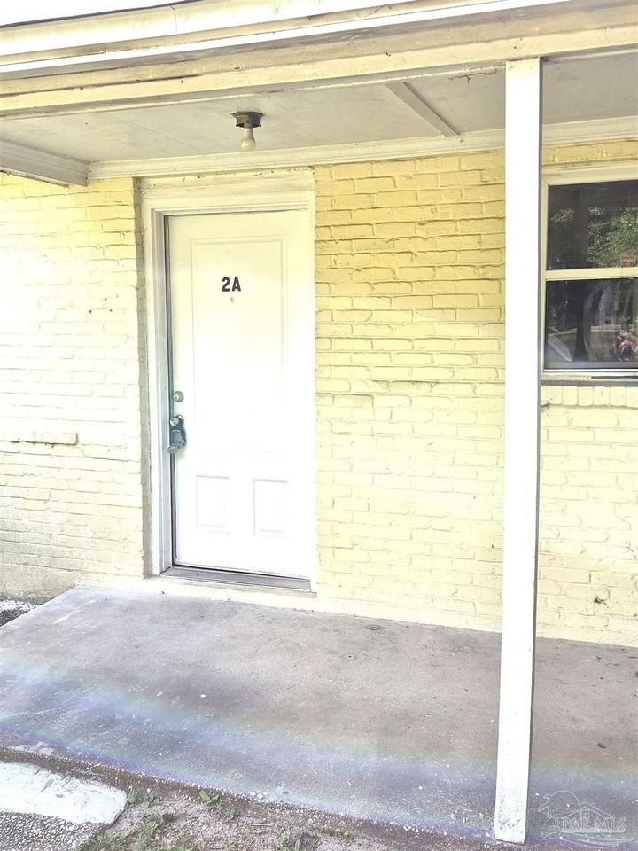 2 Ellis Dr #A - Photo 2 of 10