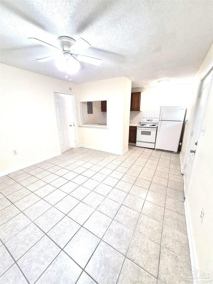 2 Ellis Dr #A - Photo 7 of 10