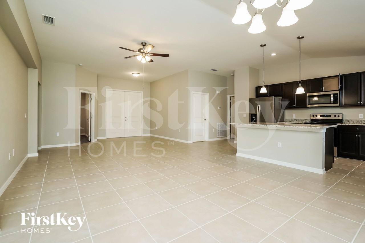 9025 Irving Rd - Photo 3 of 16