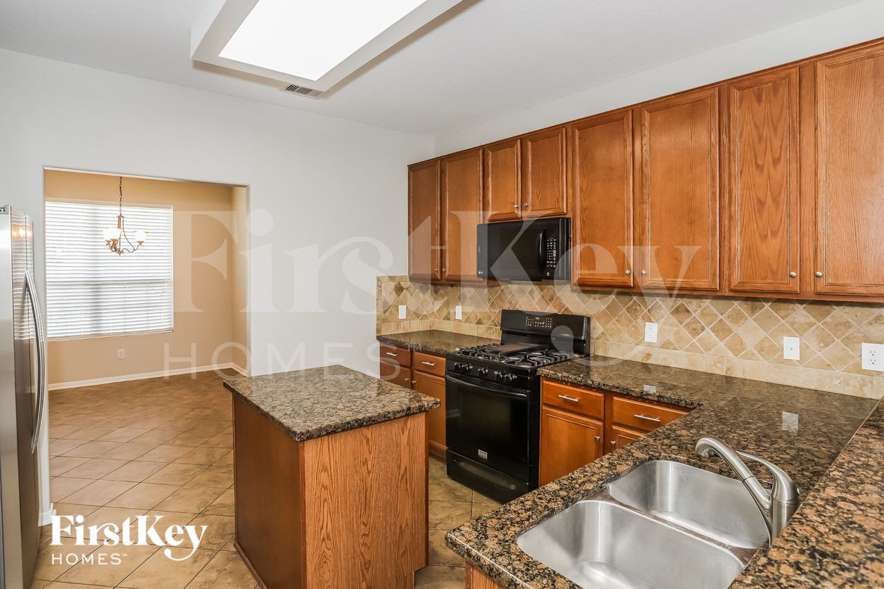 19615 Hardwood Ridge Trl - Photo 5 of 16