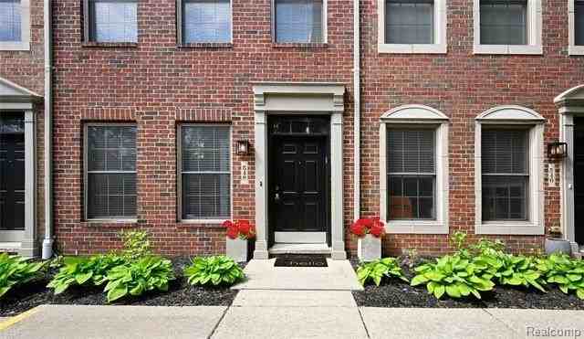 548 Graten St - Photo 2 of 39