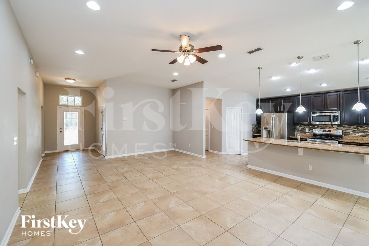 13319 Smithwick Ln - Photo 2 of 19