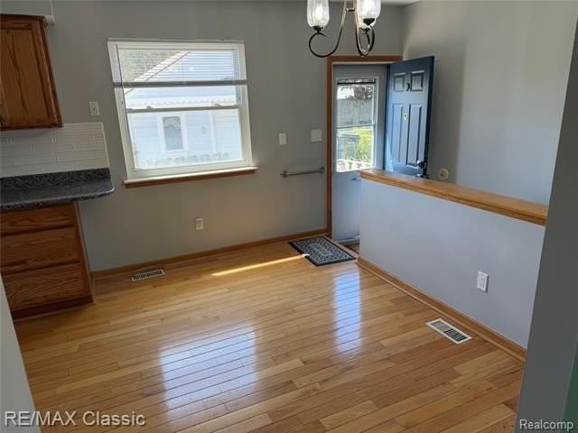 429 Cambridge Ave - Photo 2 of 20