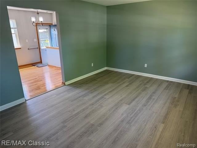 429 Cambridge Ave - Photo 4 of 20