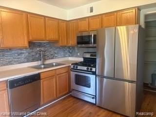 433 Fox Hills Dr S #5 - Photo 3 of 24