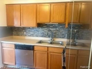 433 Fox Hills Dr S #5 - Photo 4 of 24