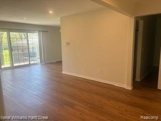 433 Fox Hills Dr S #5 - Photo 5 of 24