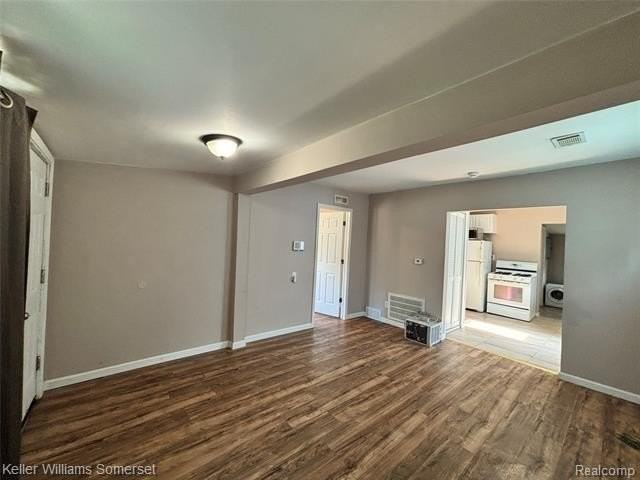 7275 Chalmers Ave - Photo 2 of 12