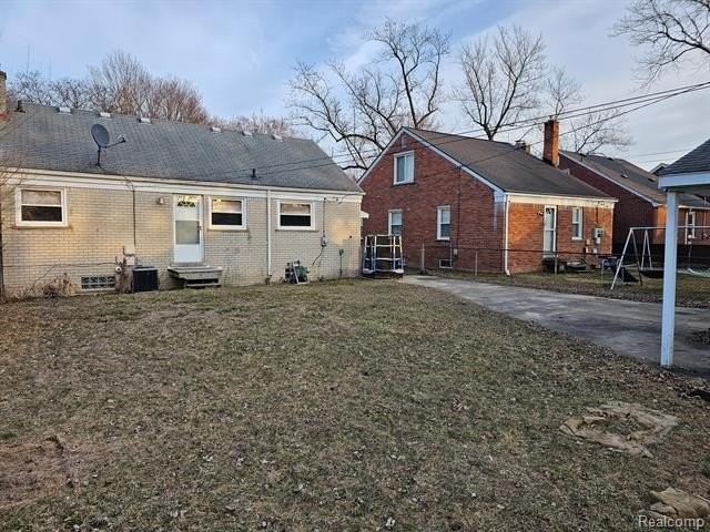 1501 N Silvery Ln - Photo 5 of 22