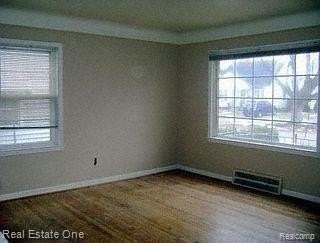 2027 Brockton Ave - Photo 2 of 14
