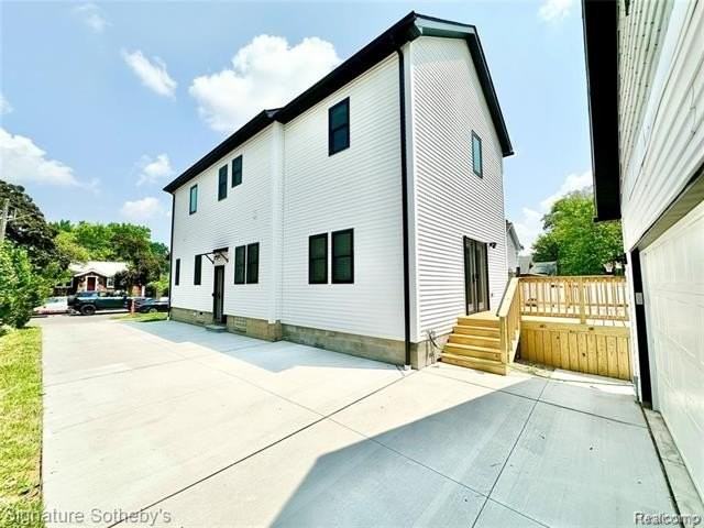 442 Ardmore Dr - Photo 5 of 50