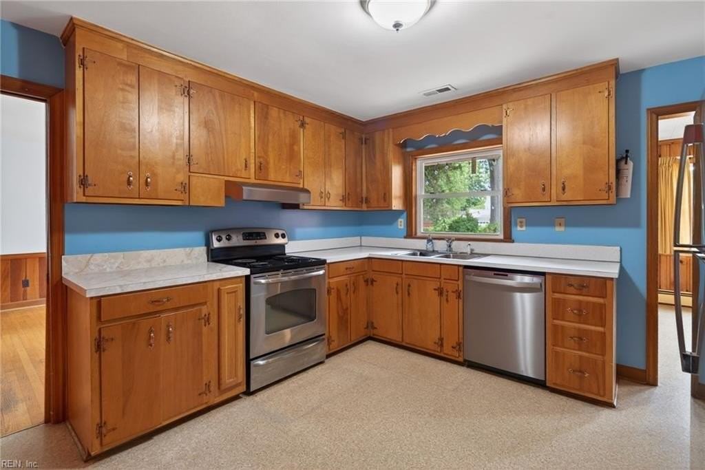 110 Marvin Dr - Photo 2 of 28