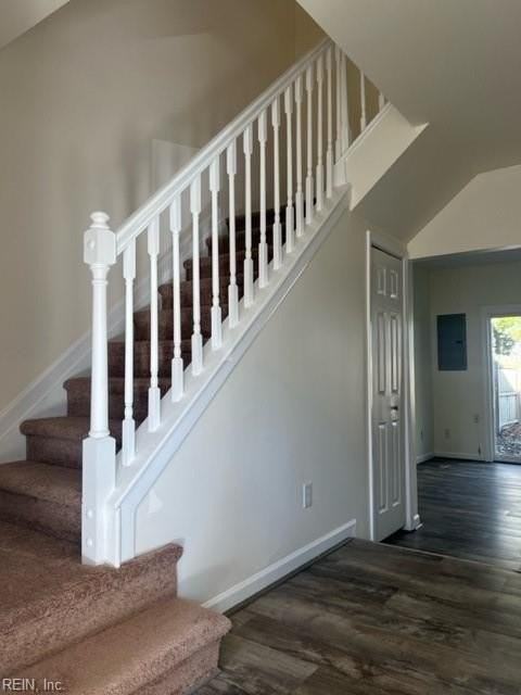 5382 Leicester Ct - Photo 2 of 19