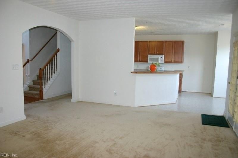 2305 Ballast Ct - Photo 3 of 9