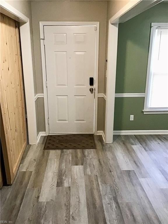 4220 Derby Wharf Dr - Photo 2 of 32