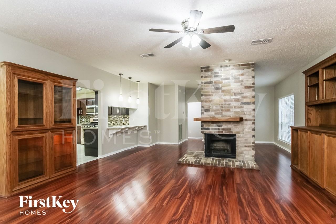123 S Village Knoll Cir - Photo 3 of 16